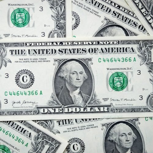Dólar e indicadores da economia brasileira