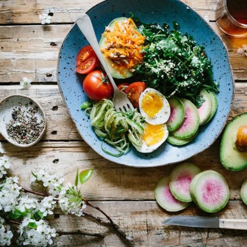 Alimentação saudável com vegetais frescos